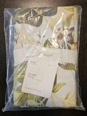 Pottery Barn Thistle Floral Percale Shams Size 36x20